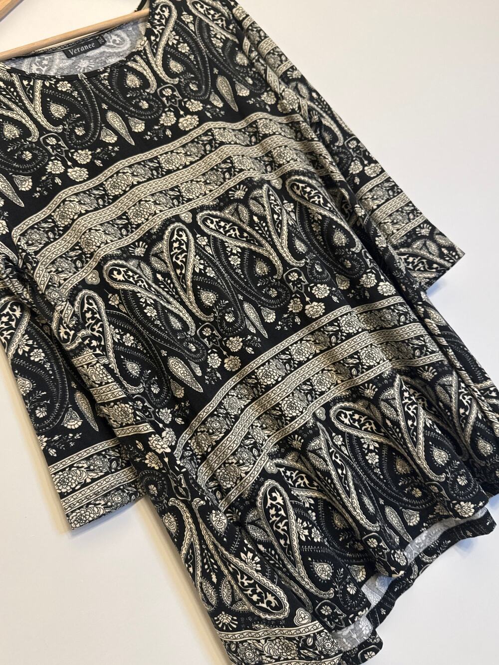Veranee Black Paisley Print Tunic Top Size 2XL